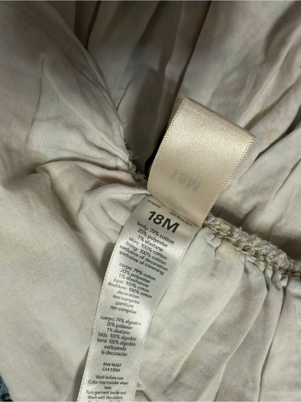 OshKosh B'gosh ( Size 18 months)